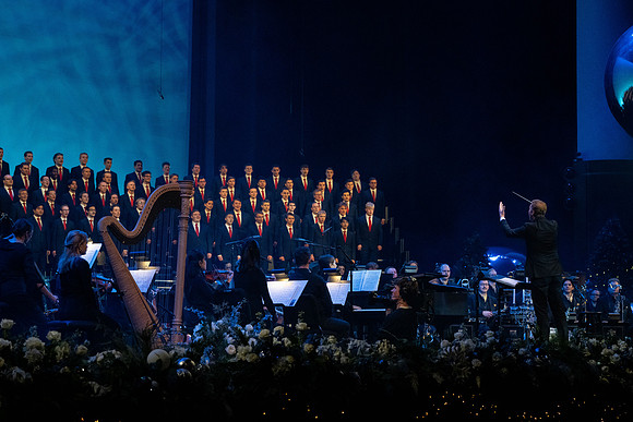Laura Osnes performs during the Christmas concert with BYUI Student music programs.