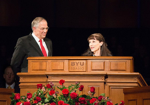 Elder Neil L. Andersen introduces his wife, Kathy, to speak to the students of BYU-Idaho.