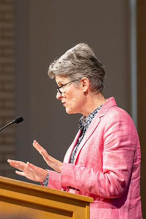 Mindy Davis gives an afternoon devotional for Education Week at BYU-Idaho.