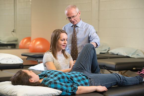 Lynn Perkes teaches Physical Therapy Lab.