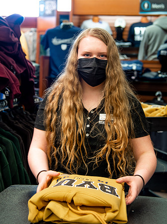 Student employee Sariah Drees working on Campus during Covid-19.