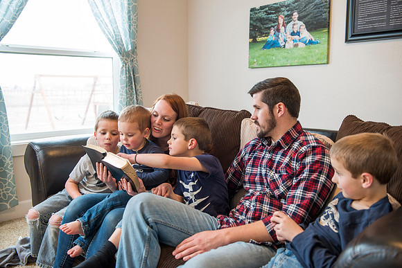 Pathway student Elizabeth Cameron and her family. March 2017