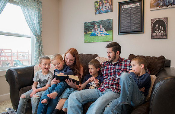 Pathway student Elizabeth Cameron and her family. March 2017