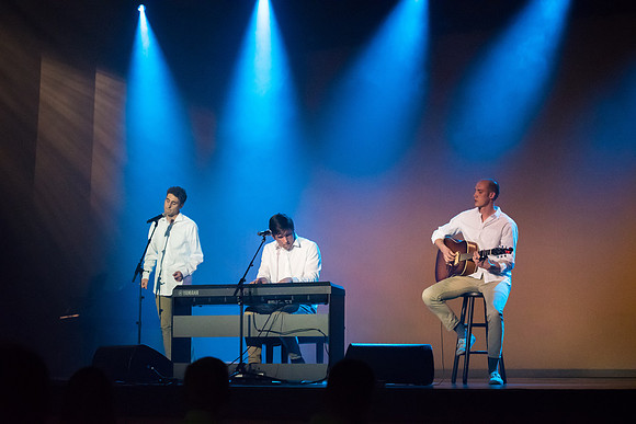 Get Connected finishes their first day with a Talent Show from incoming freshmen.