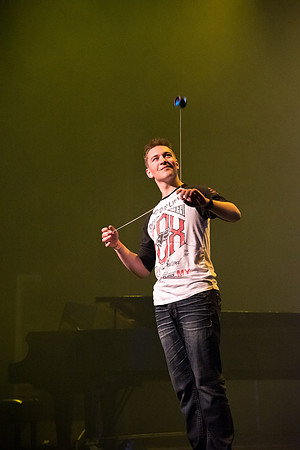 Get Connected finishes their first day with a Talent Show from incoming freshmen.