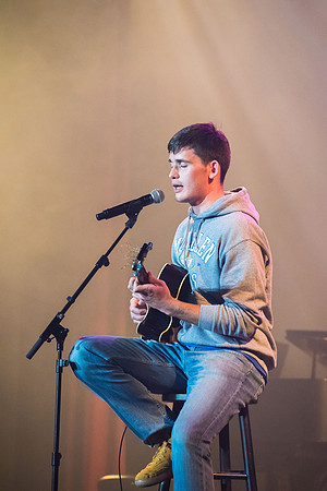 Get Connected finishes their first day with a Talent Show from incoming freshmen.