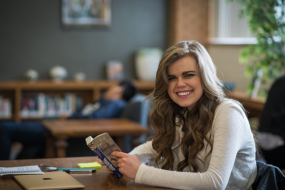 Brianne Groom studies in the McKay Library. 2017