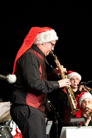 Sound Alliance and Vocal Union perform Swinging Christmas in the Hart Gym.