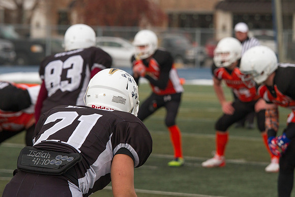 It was a constant battle on the turf for the championship title as the Knights took on the Hurricanes. The Knights were able to hold the Hurricanes as they played in overtime, with the final score bei