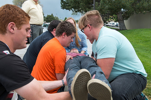 Students learn about Wilderness First Aid.
