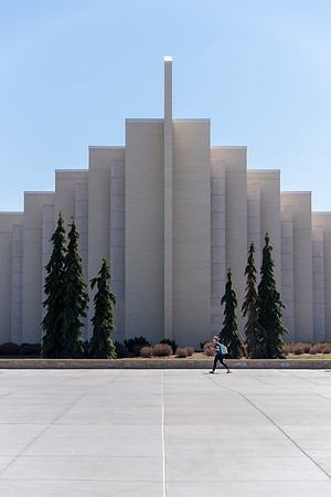 Students on Campus - Apr 2021