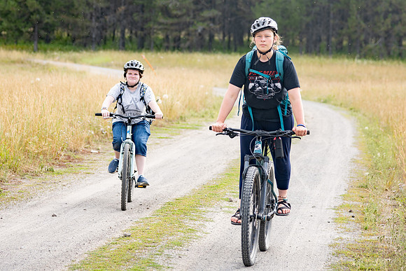 A group of BYU-Idaho Students go mountain biking.