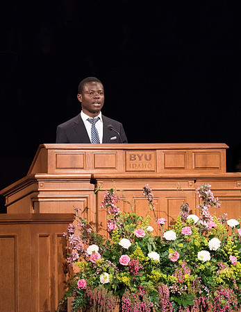 Students share important scriptures at a BYU-Idaho Devotional in Spring 2019.