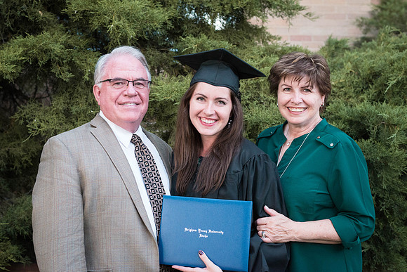 Graduate Emily Gottfredson with her family