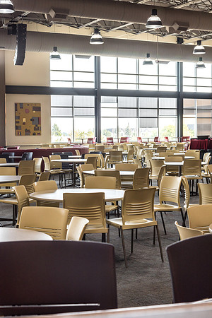 Tables and eating areas in the Crossroads. 2017