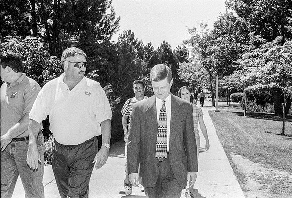 President Bednar takes time to visit out on campus.