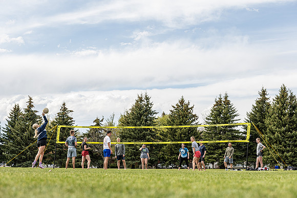 Students enjoy the warm weather of Spring semester by spending time in Porter Park.
