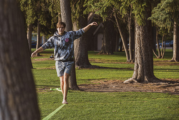 Students enjoy the warm weather of Spring semester by spending time in Porter Park.