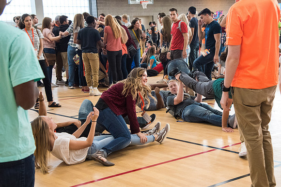 New students participate in the Get Connected Games held in the I-Center Courts.