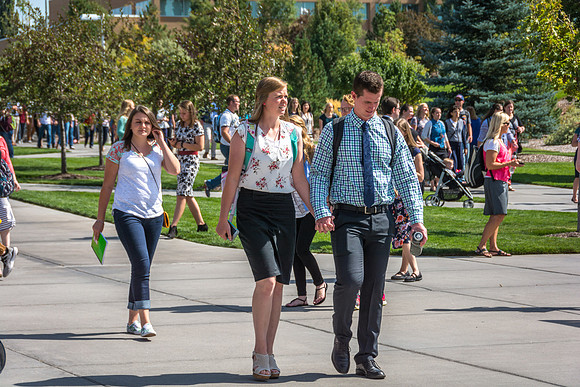 Students make their way to the I-Center for the first Devotional of the 2017 Fall Semester.