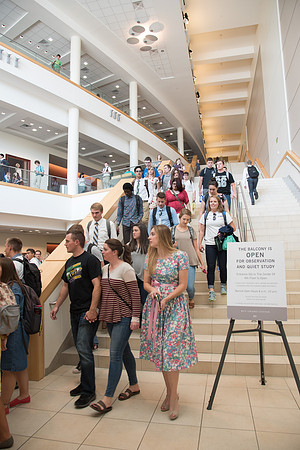 Students arriving to the i-Center for the BYU-Idaho Devotional. Sept 2017