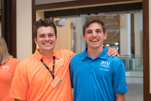 Student Support members meet at the end of Spirit Conference for dinner.