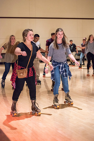Students kick off the new semester with fun and games at i-Night.