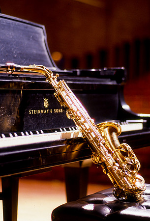 Music Department illustration photos - Saxophone and piano