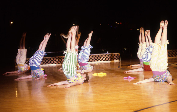 Modern dancers at centennial spectacular, Mar 1989