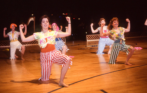 Modern dancers at centennial spectacular, Mar 1989