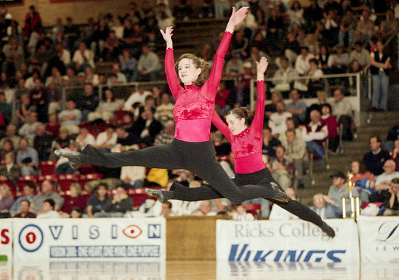 CDT basketball halftime show- 13 Jan 2000