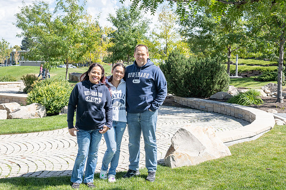 General scenes, families, and students on campus happening during Get Connected.