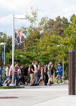 Freshman are guided by Student Mentors, around campus, to take a tour.