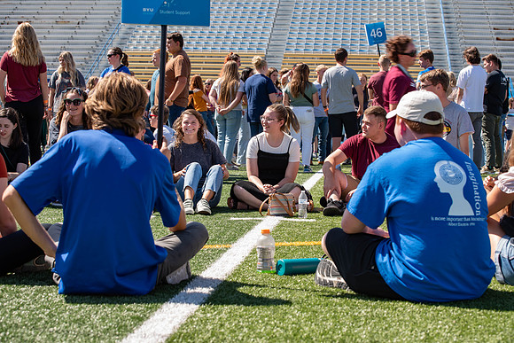 Freshman play activities on the Stadium Field, and meet the student mentors.