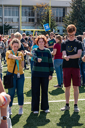 Freshman play activities on the Stadium Field, and meet the student mentors.