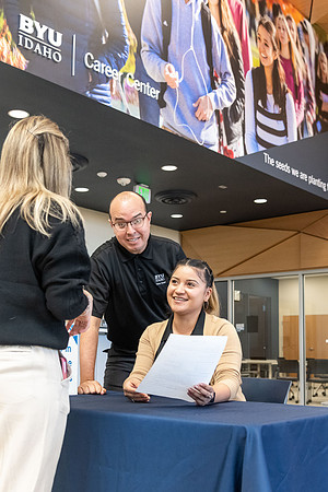 Students at the Career Center.