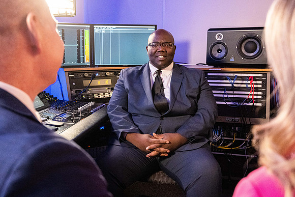 Radio interview with President and Sister Meredith.