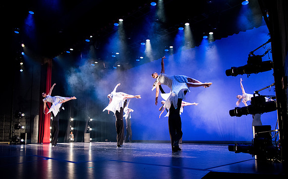Student Dancers come together and perform Extravadance in the Kirkham Auditorium.