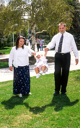 Married Students-Apr 2001