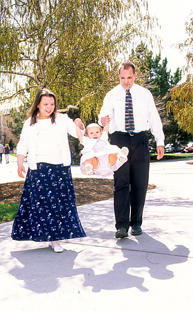 Married Students-Apr 2001