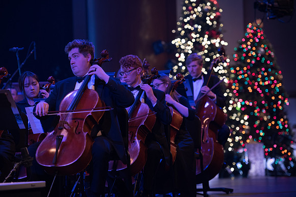Brigham Young University-Idaho presents A BYU-Idaho Christmas 2017. Featuring BYU-Idaho Choirs, Orchestra, & Dancers with Special Guests, Santino Fontana, and Lexi Walker.