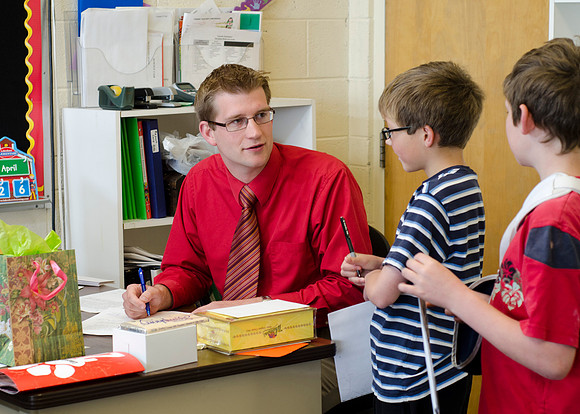 Doug Bitter, a Teacher Education graduate teaches Elementary Education at the Lincoln Elementary School.