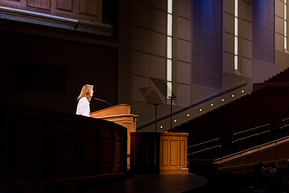 Sister Eyring welcoms the new stduent and parents to BYU-Idaho.