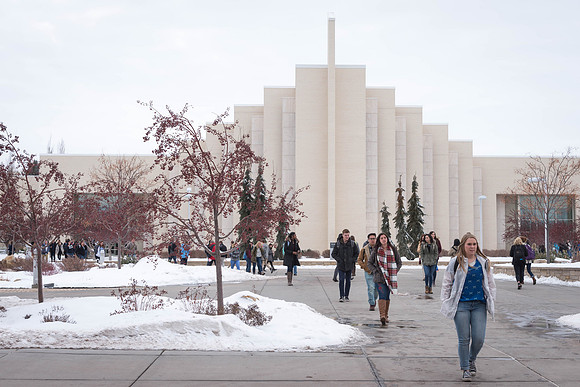 Students walk between classes in the Taylor Quad on the first day of school.