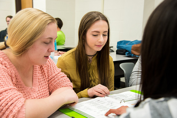 Students practice Chinese at the Conversation Lab.