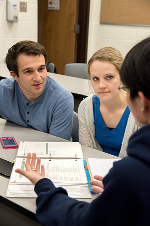Students practice Chinese at the Conversation Lab.