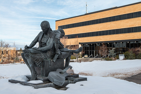 Smith Building and the Centennial Statue in the Central Quad.