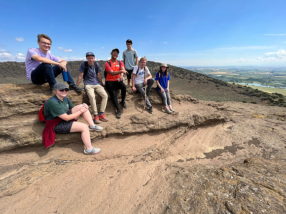 Freshman Connection hike up R Mountain.