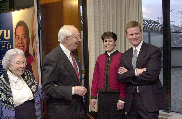 President's Club Banquet-SLC - Mar 2002