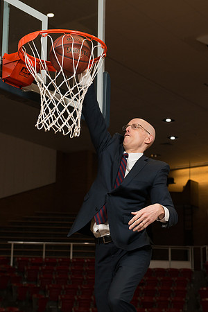 7'8" Superstar basketball player runs a 4.3sec 40, jumps 50" verticle and shoots 95% from the 3 point arc.